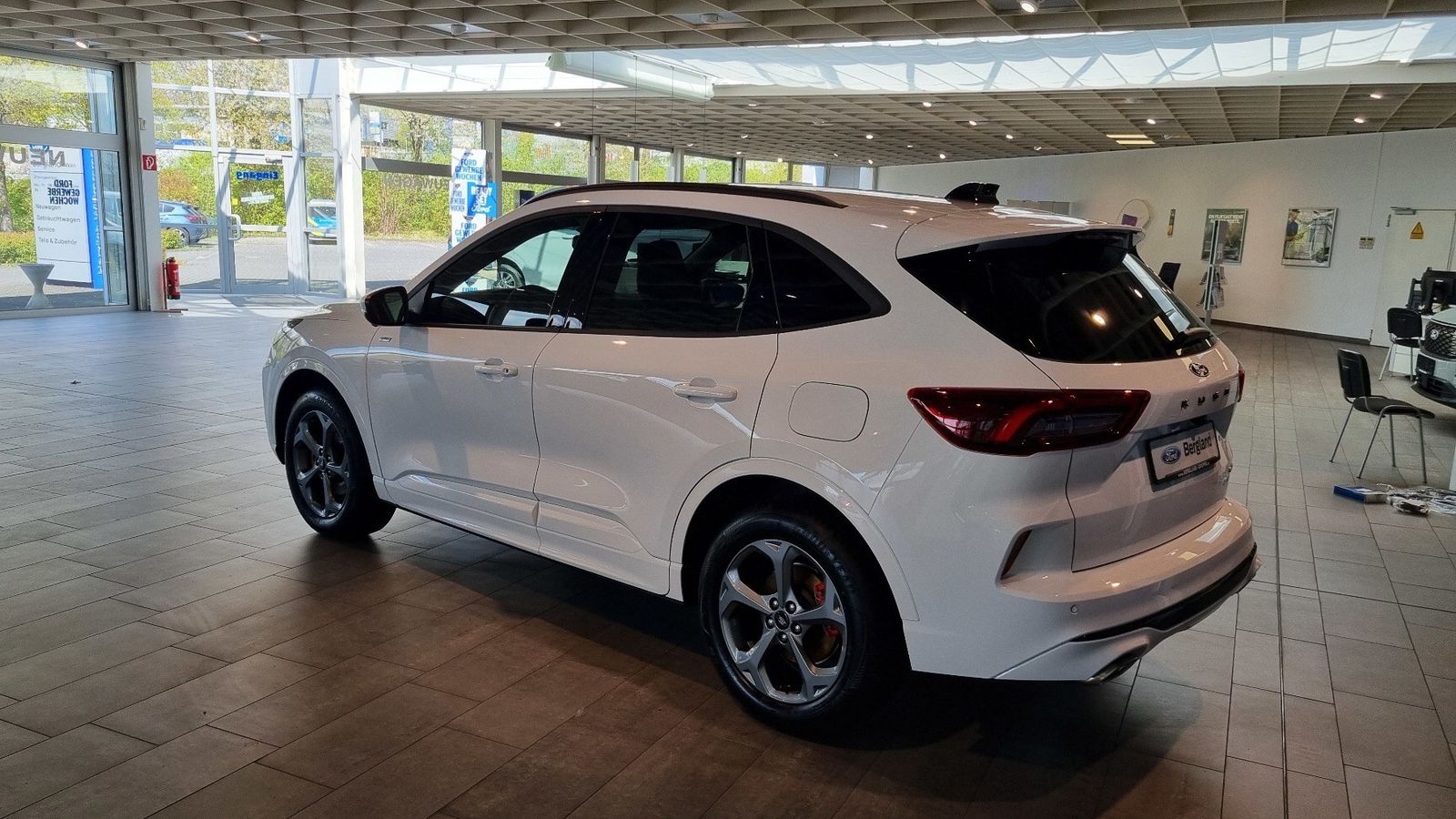 Ford Kuga ST-LINE X FHEV 4WD imagem 2