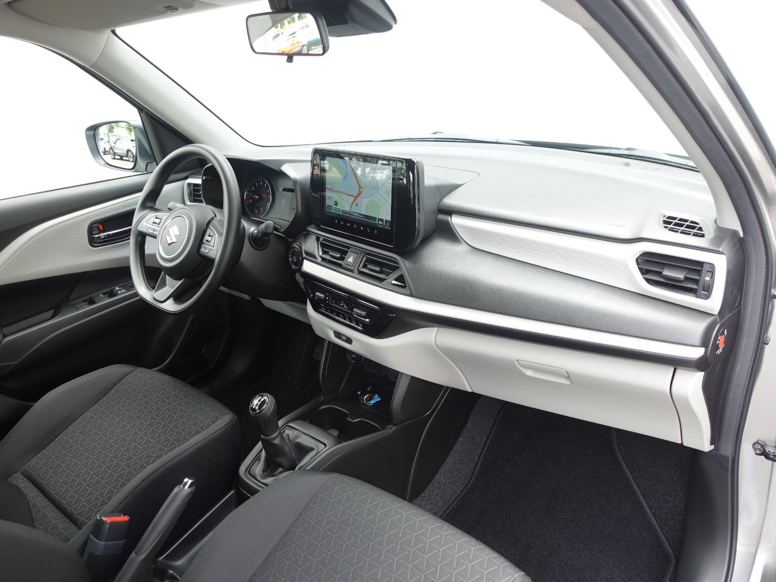 Fahrzeugabbildung Suzuki Swift Hybrid 1.2  Club Navi,PDC,LED,Kamera
