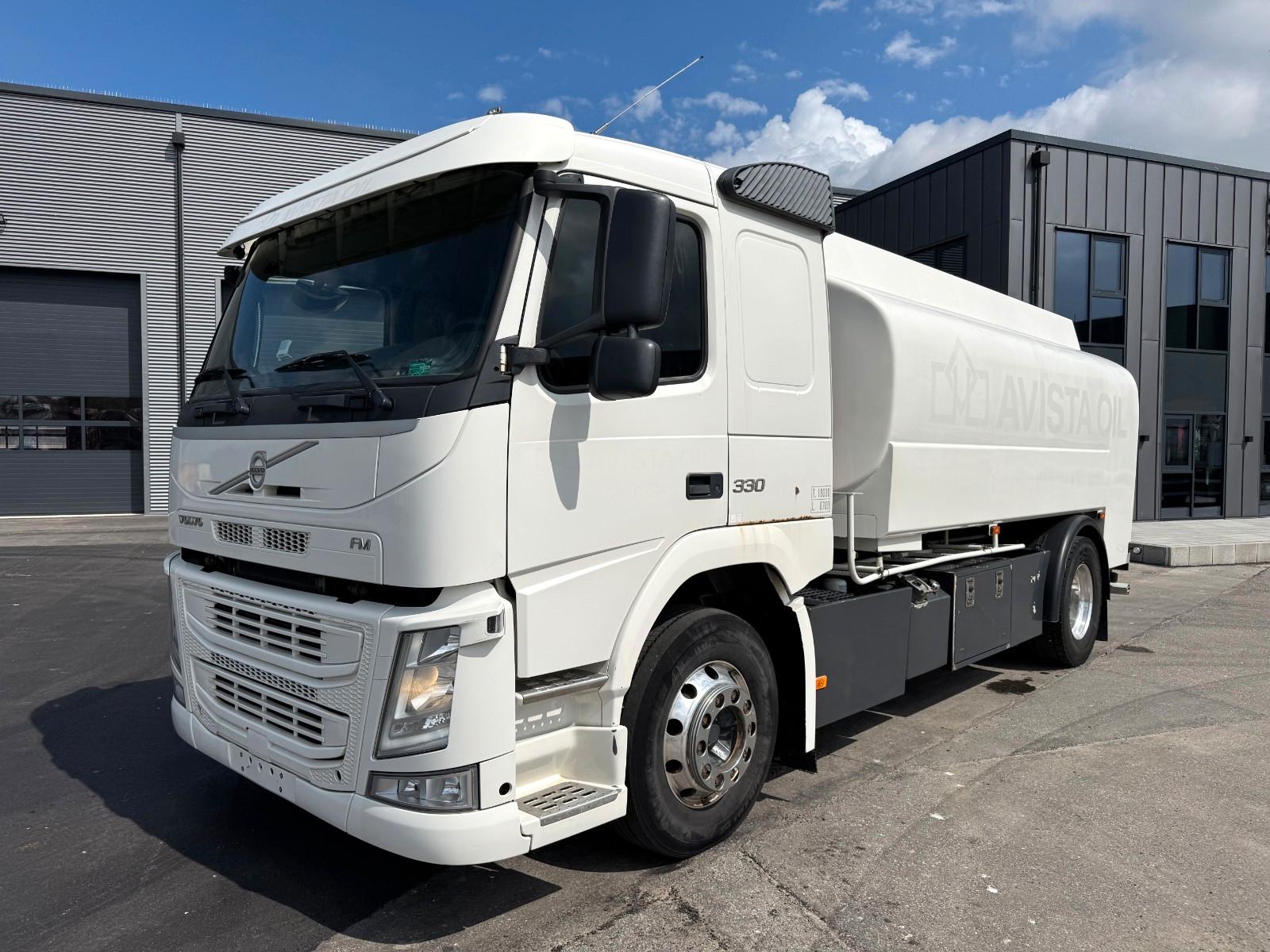 Volvo FM 330 4x2 HMK Bilcon 12,600 L ADR Tanktruck