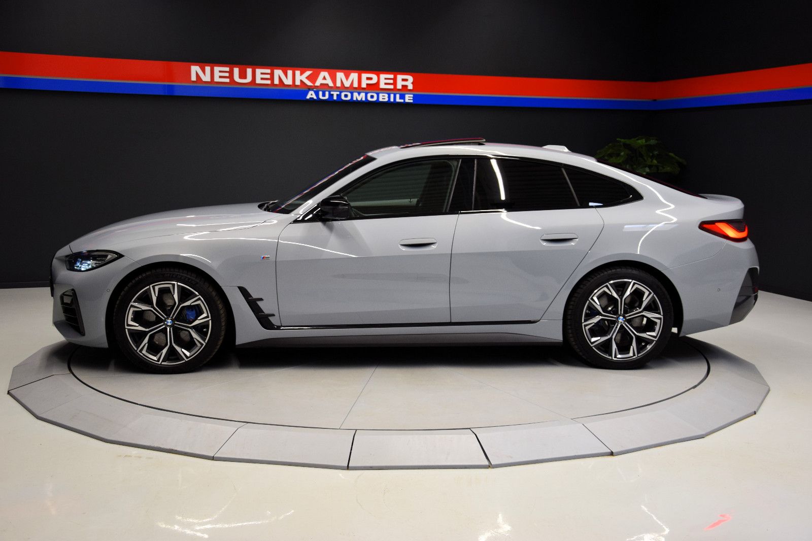 Fahrzeugabbildung BMW 420d xDrive Gran Coupé M Sport GSHD HuD ACC h/k