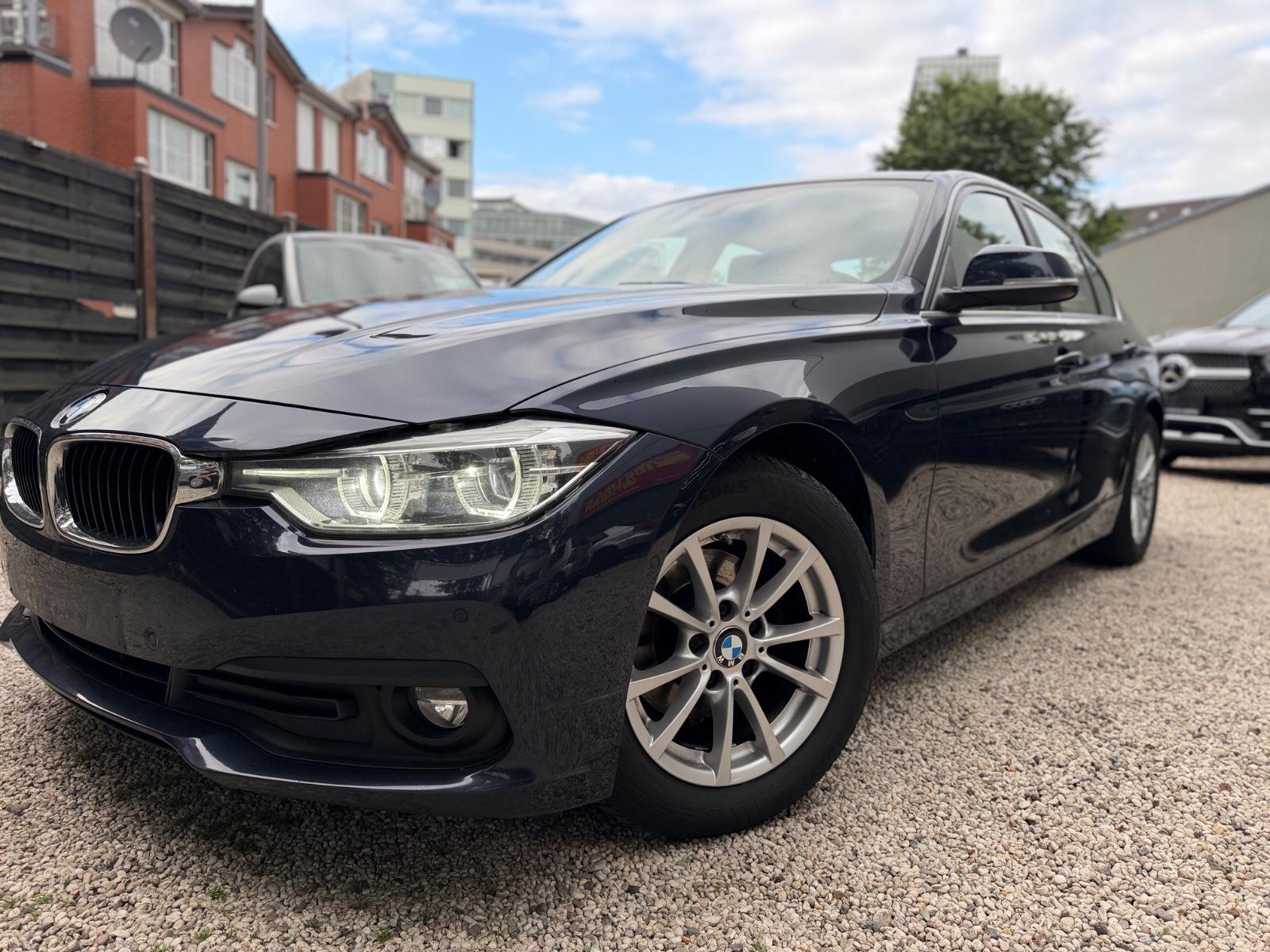 BMW 320d Advantage LIM./NAVI/R-CAM/SHZ/LEDER/H&K/EU6