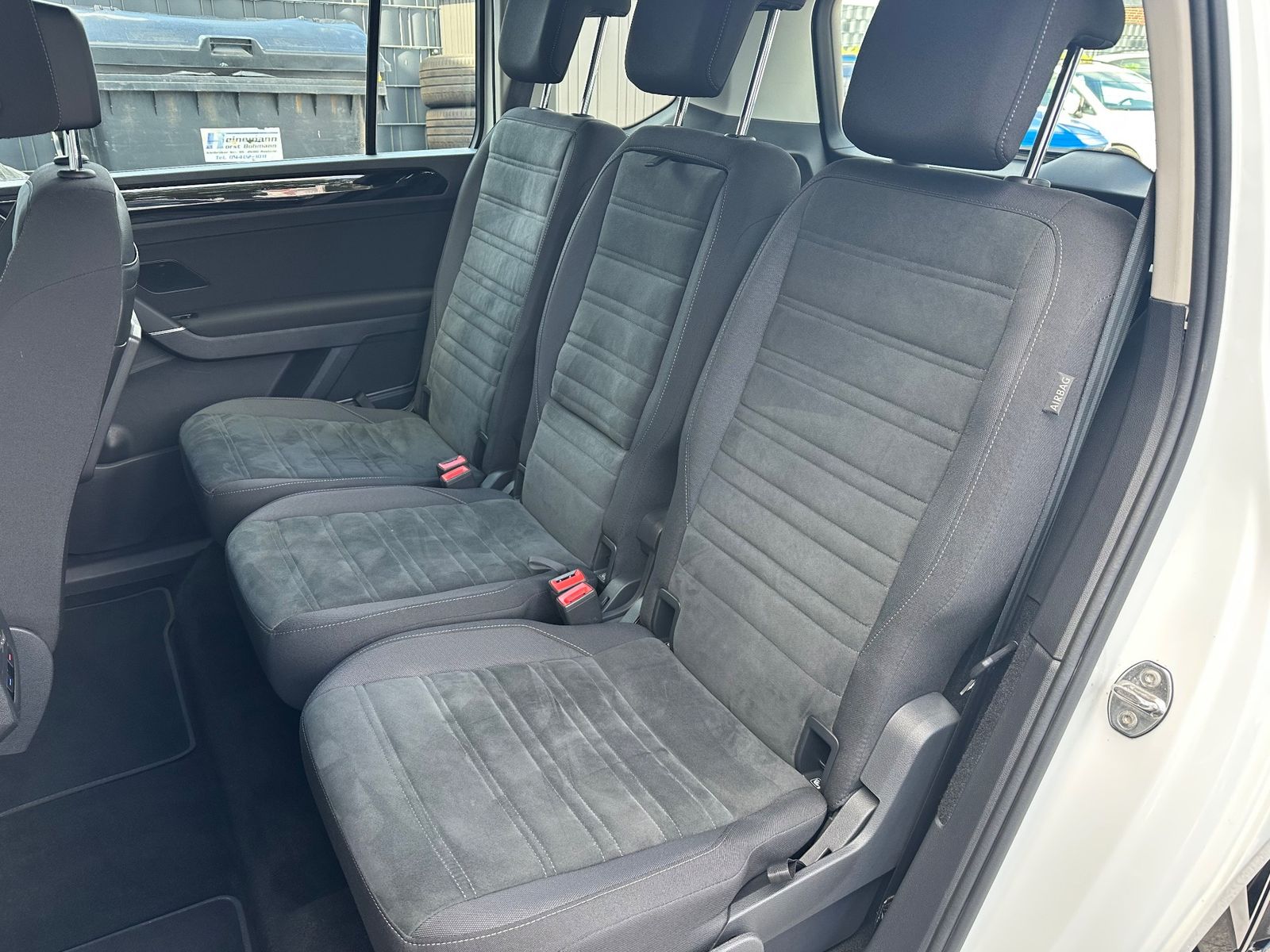 Fahrzeugabbildung Volkswagen Touran 2.0 TDI DSG Highline NAV+LED+ACC+AHK+SHZ