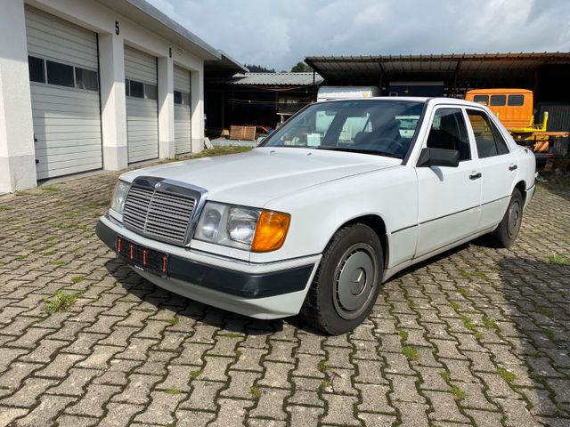 Mercedes-Benz 230 Automatik/ Klimaanlage/ Tüv 2027