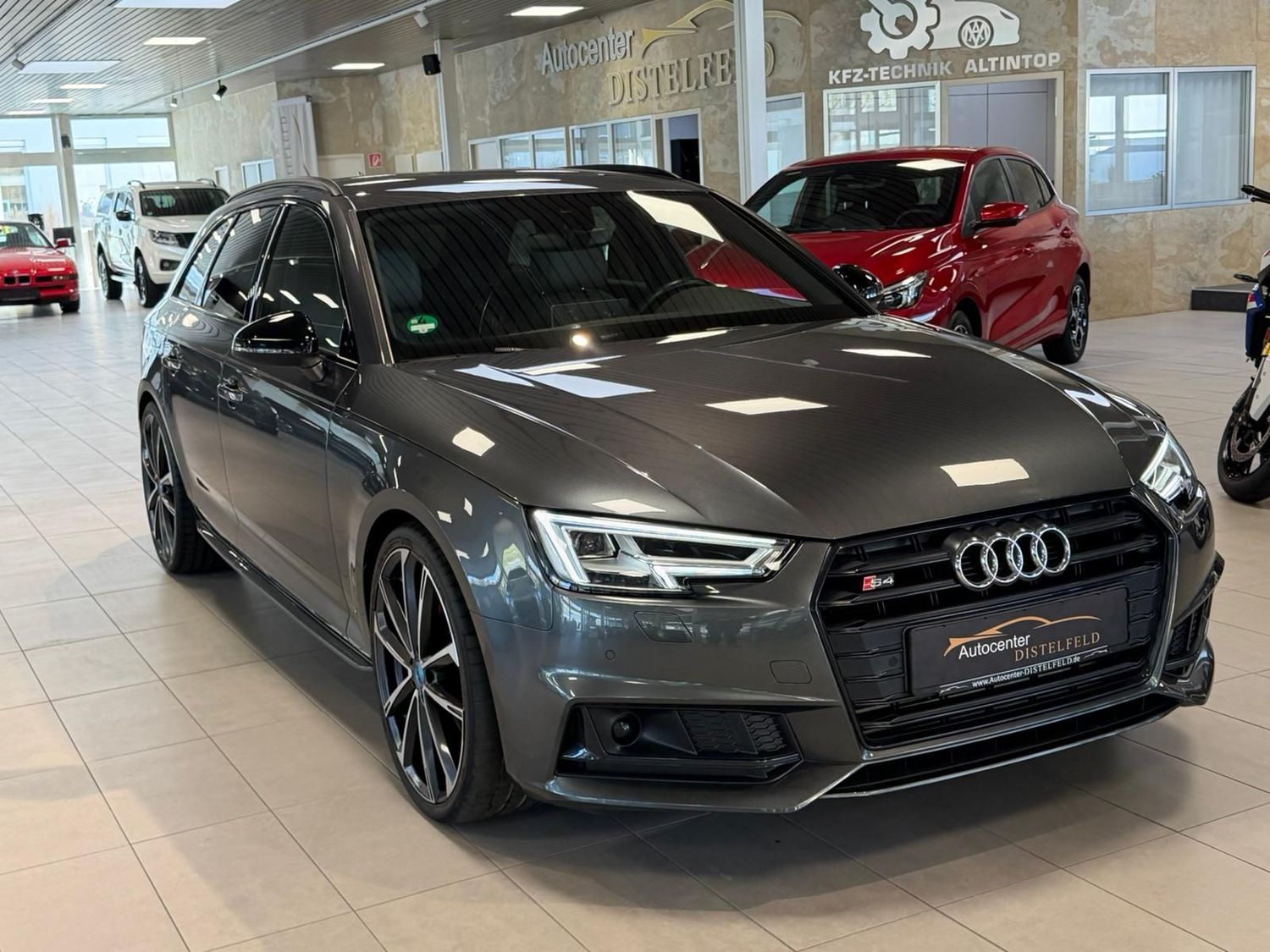 AUDI S4 3.0 TFSI quattro MMI Basic Plus Massage AHK