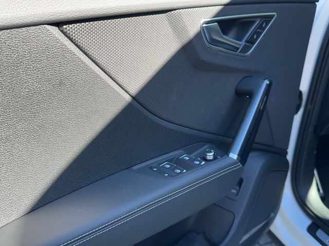 Q2 S line 35 TFSI 110150 kWPS S tronic