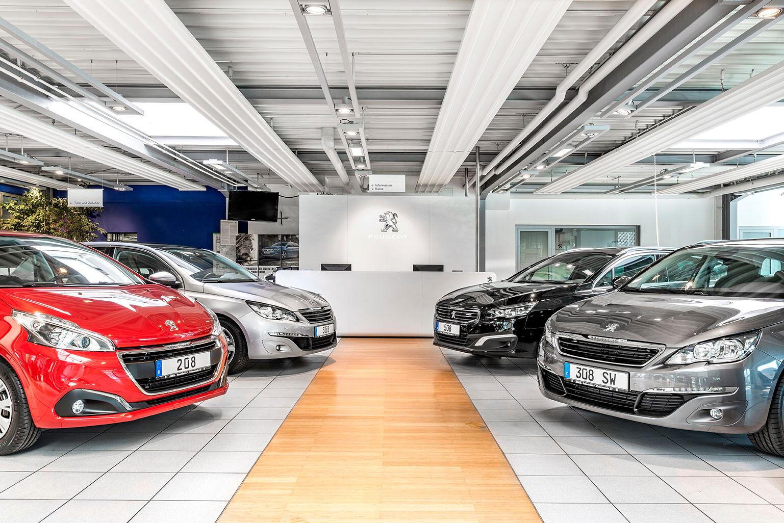 showroom-image-top