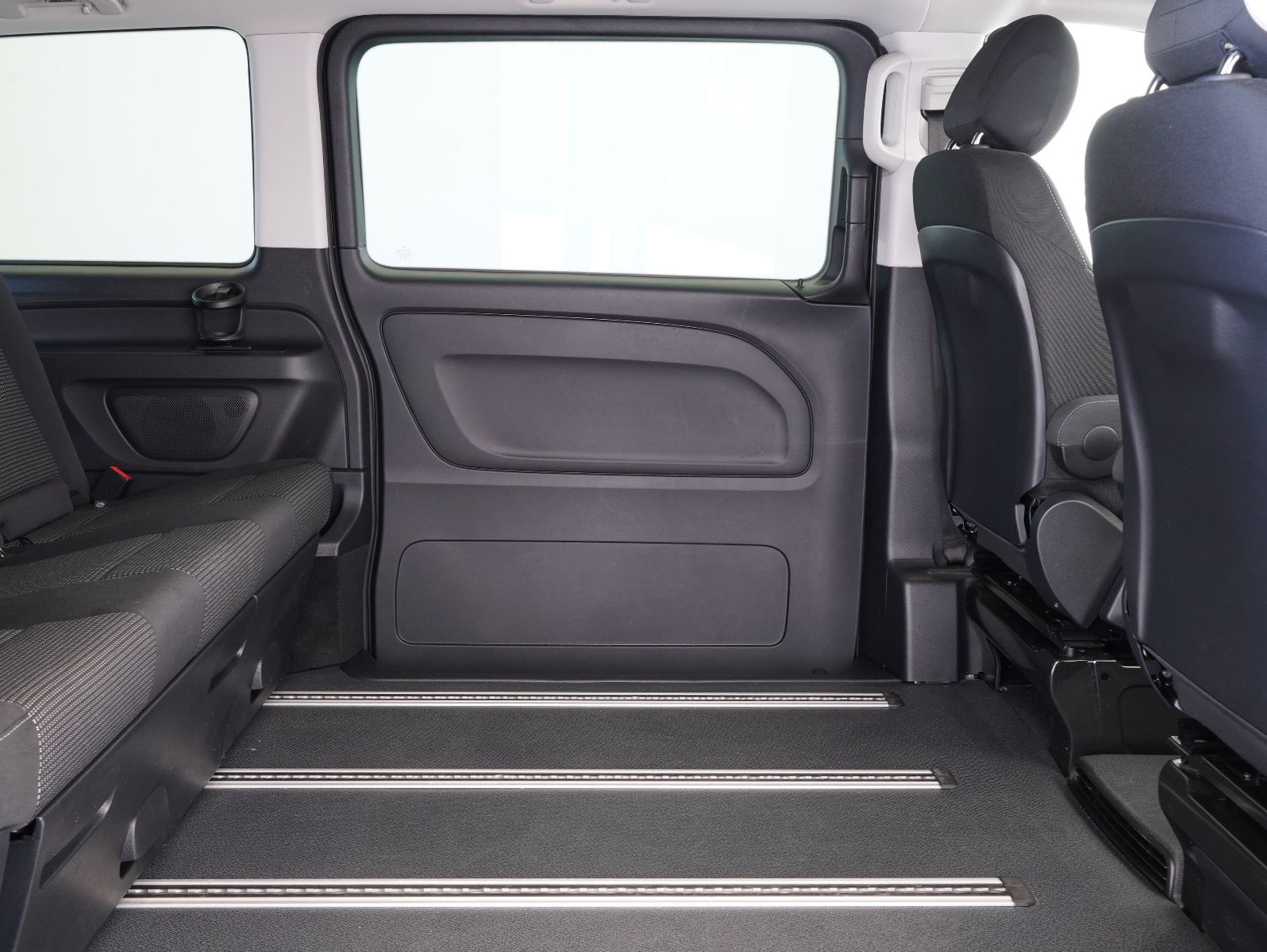 Fahrzeugabbildung Pössl VANSTAR Vito Tourer 119 CDI Pro 4x4 lang MARKISE