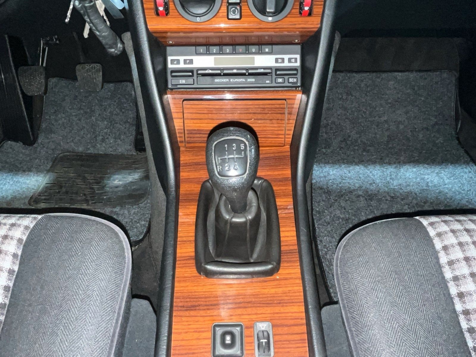 Fahrzeugabbildung Mercedes-Benz 230 CE*W124C*1 Hand*128tkm* Guter Zustand*