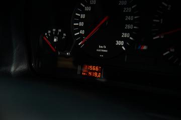 1995 BMW M5 — миниатюра 18