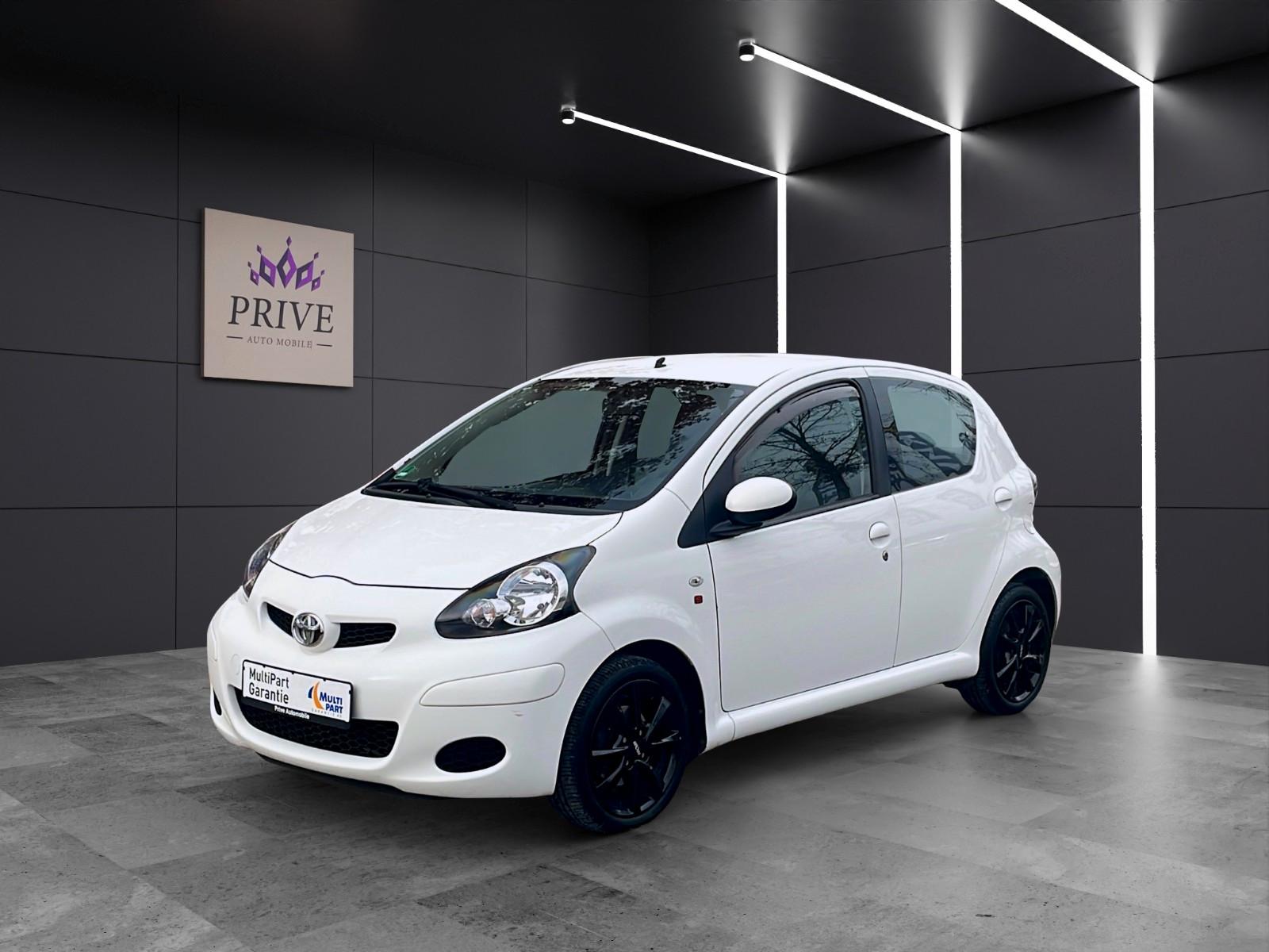 Toyota AYGO Cool Touch~Navi~Standheizung~4-Türer~Alu