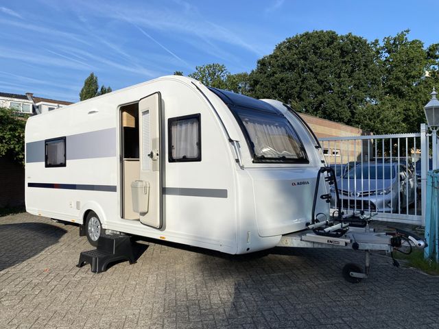 Adria ADORA 572 UT NIEUWSTE MODEL Twee apparte bedden