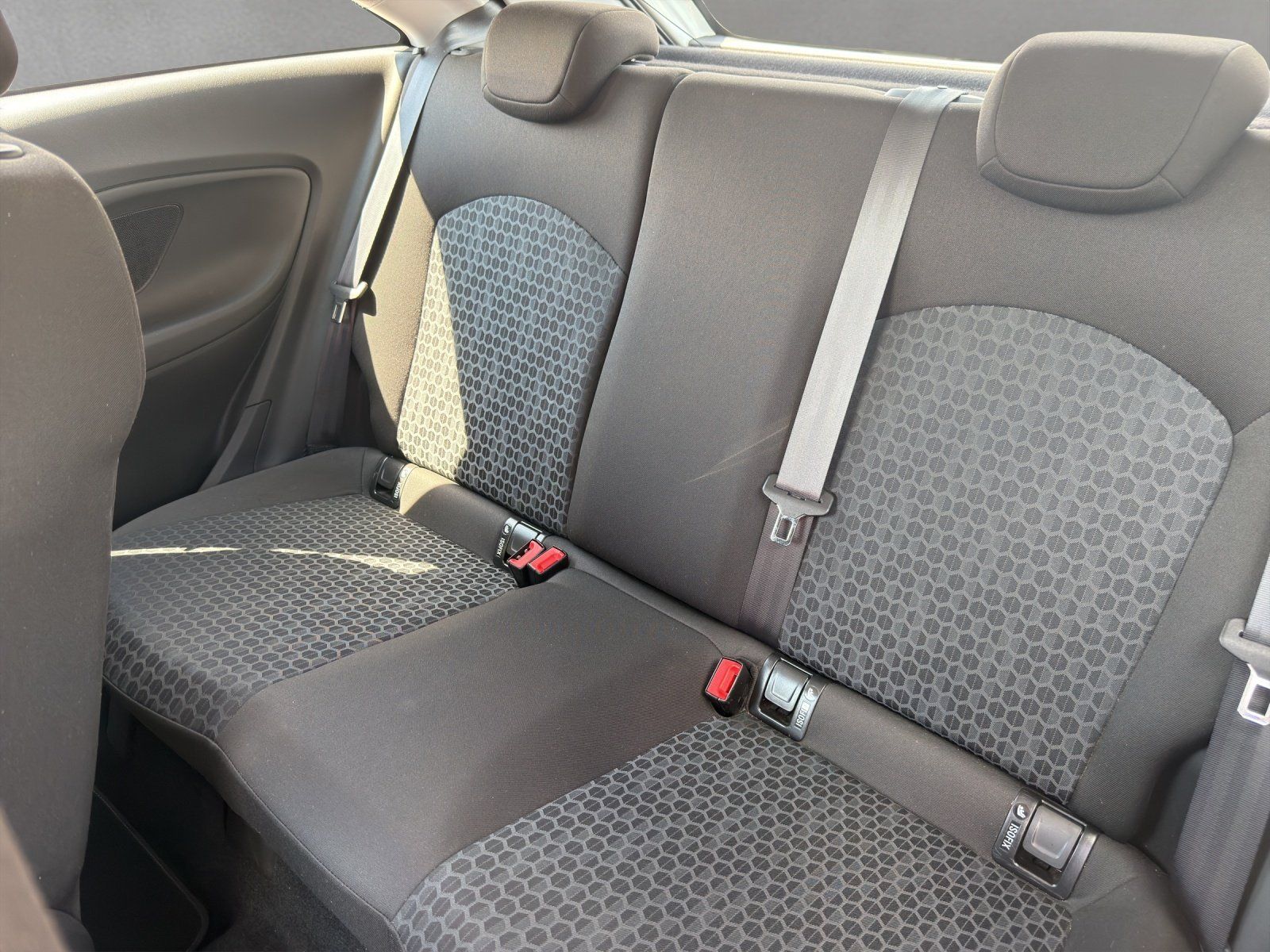 Fahrzeugabbildung Opel Corsa 1.4 Edition Klima Sitzheizung PDC el. FH