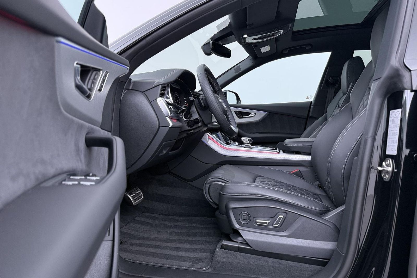 Audi Q8 60 TFSI e quattro Pro Line S Competition | lu imagem 3