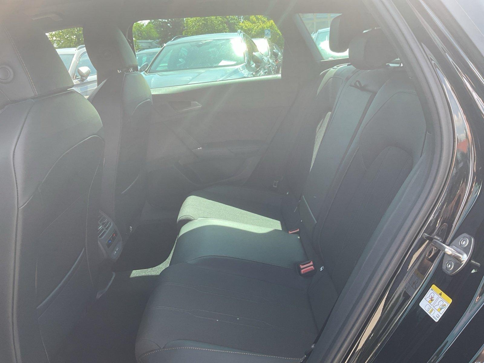 Cupra Leon Sportstourer 1.5 eTSI 110 kW 7-Gang-DSG LED