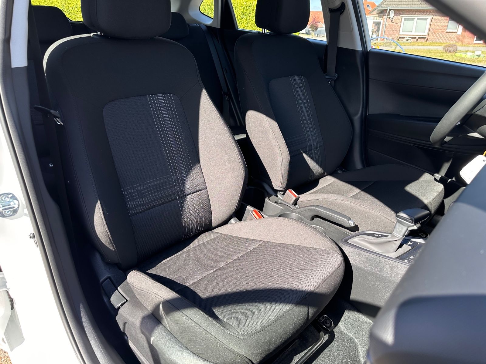 Fahrzeugabbildung Hyundai i20 1.0 T-GDI DCT Comfort APP/Navi/PDC/RFK/SHZG