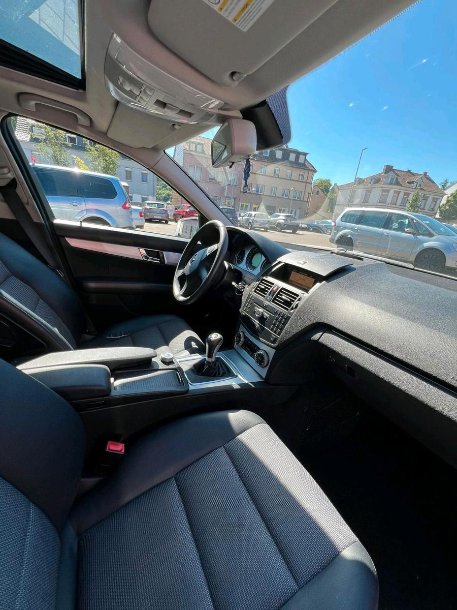 Mercedes-Benz C180 2009 — photo 8