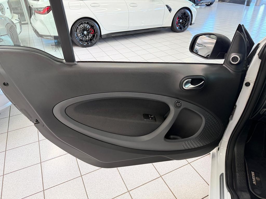 Smart Fortwo fortwo Brabus Cabrio Xclusive*KAM*JBL*PDC*LEDER*