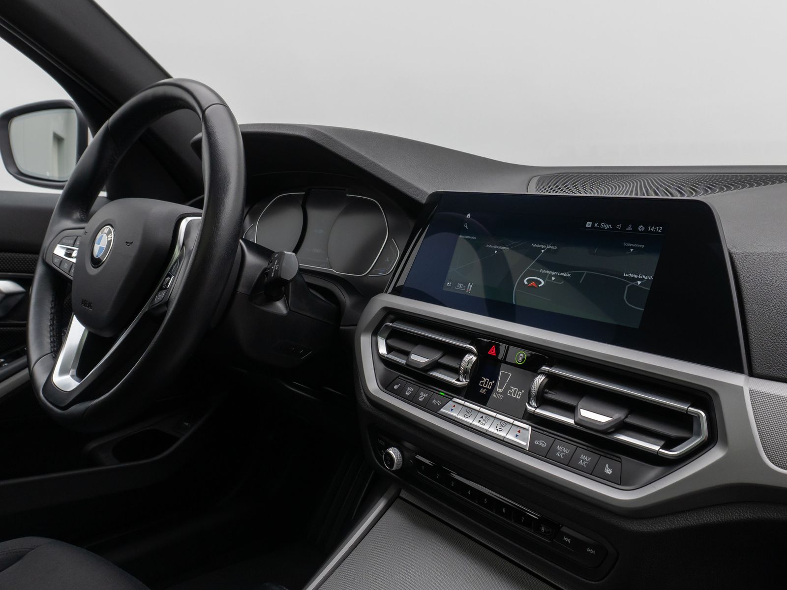 Fahrzeugabbildung BMW 320d xD Panorama DAB PDC Geschwindigkeitsreg LED