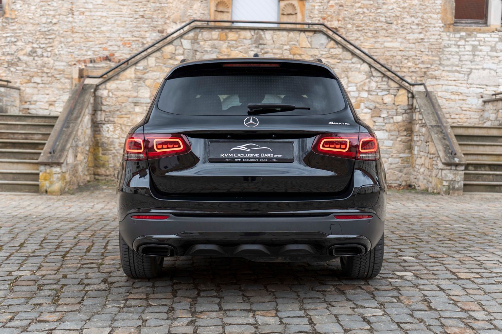 Fahrzeugabbildung Mercedes-Benz GLC 300d e 4Matic AMG BURMESTER 360° PANO M+S