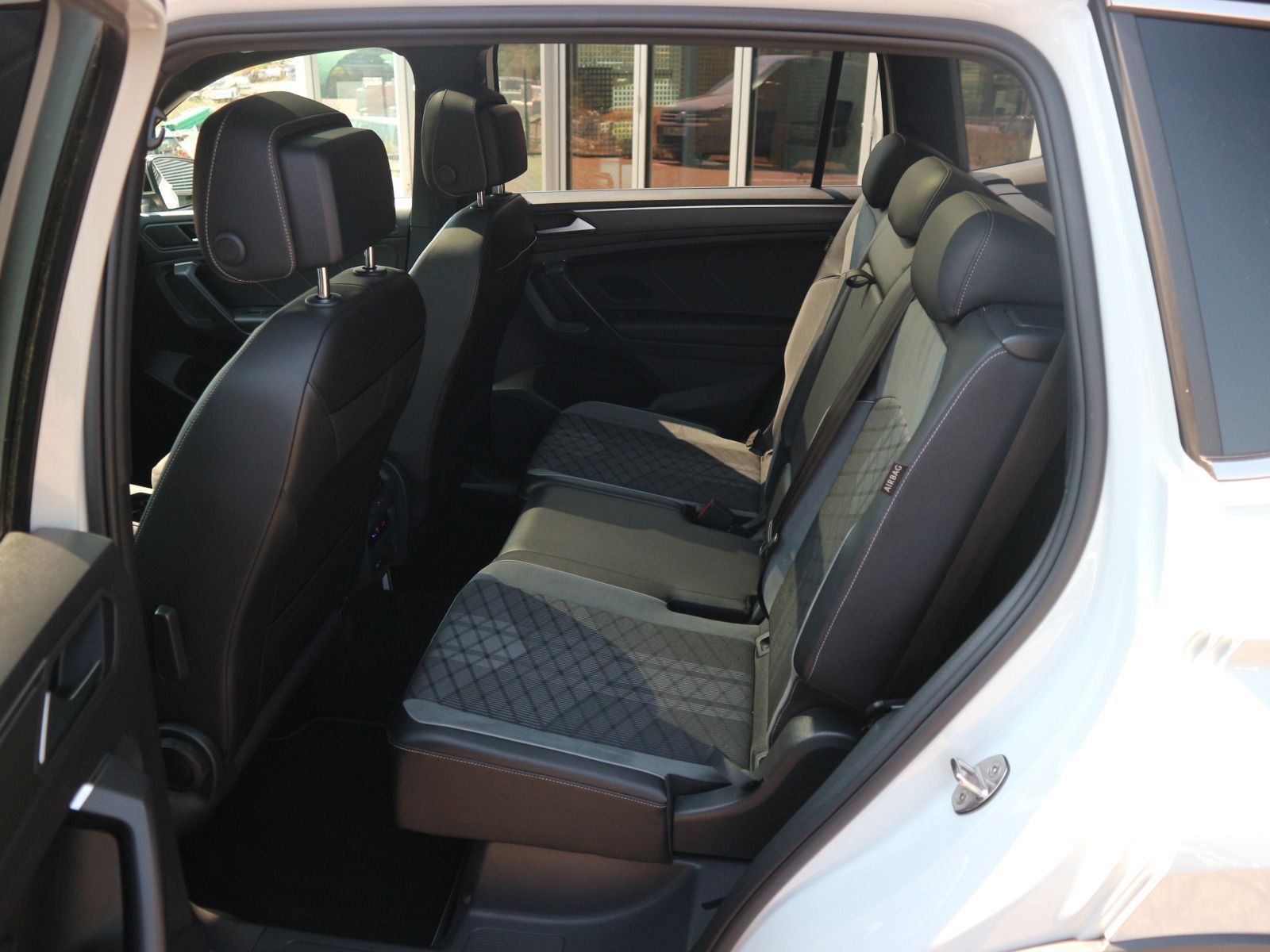Volkswagen Tiguan Allspace - Bild 11