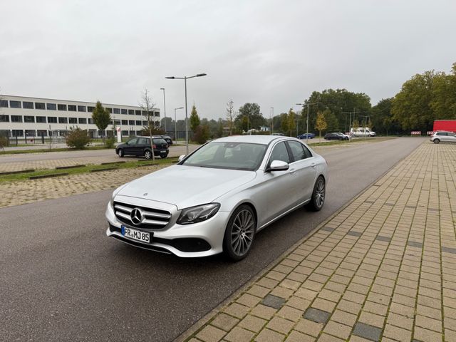 MERCEDES-BENZ E 220 d AVANTGARDE Autom. AVANTGARDE