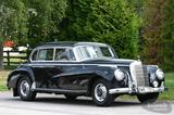 Mercedes-Benz 300 - Mercedes-Benz 300 mit Benzin-Antrieb: Kombi