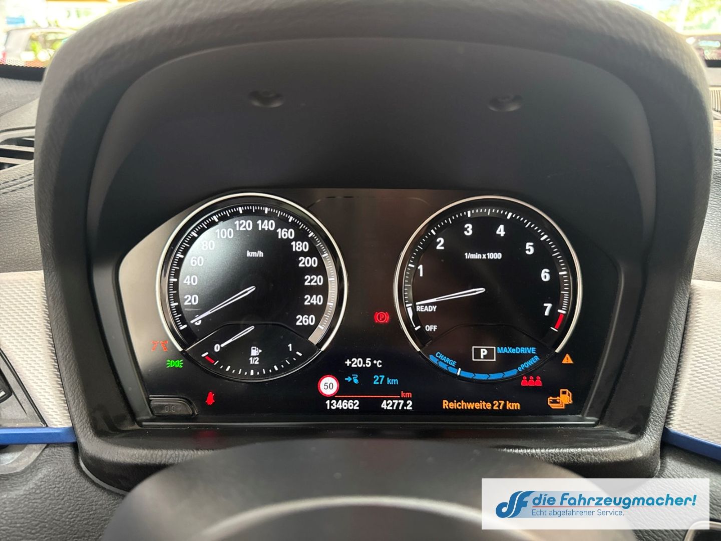 Fahrzeugabbildung BMW X1 xDrive 25 e M Sport M Sport Sportpaket HUD AH