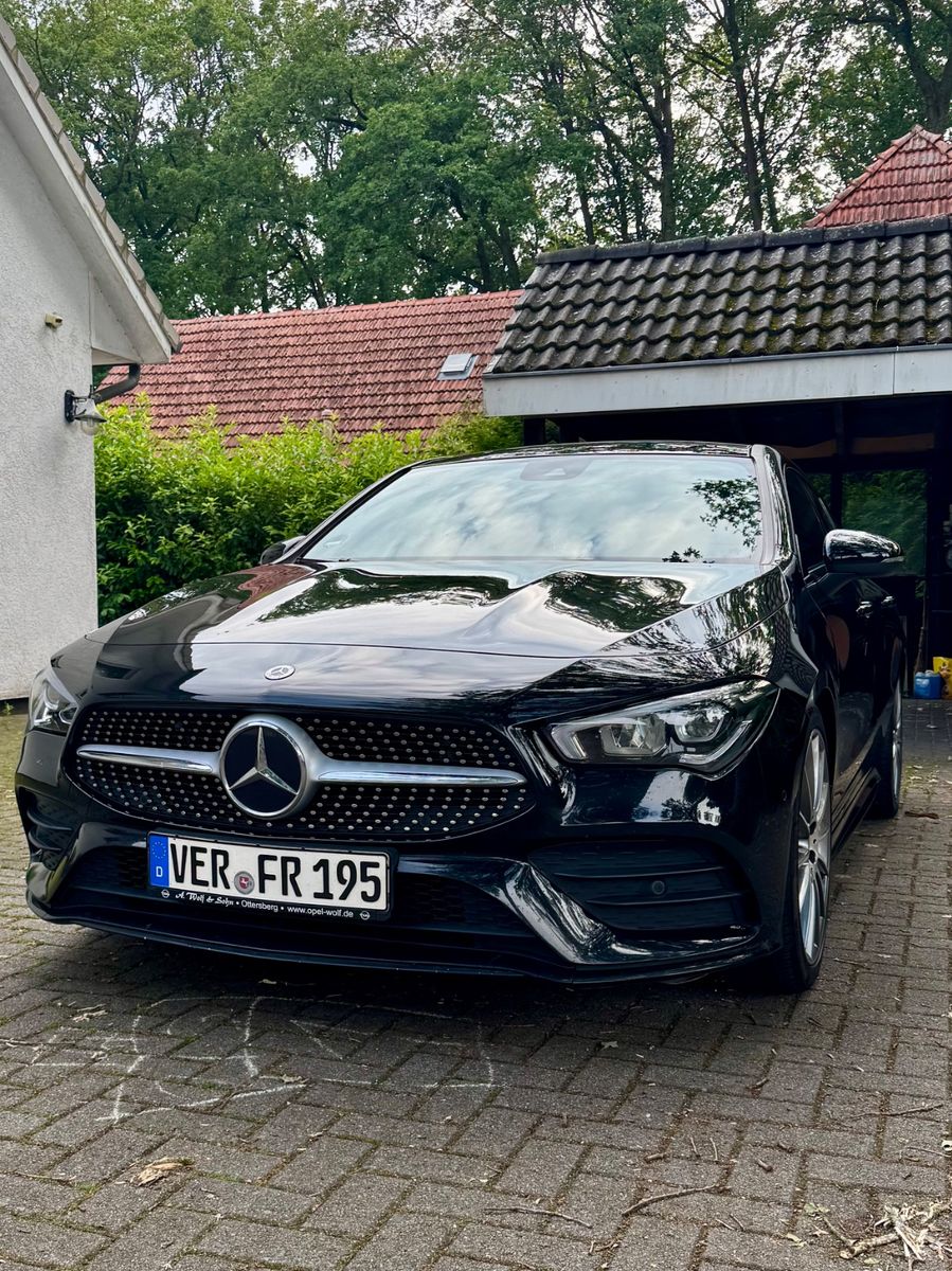 MERCEDES-BENZ Mercedes-Benz CLA 200 d Shooting Brake AMG Line