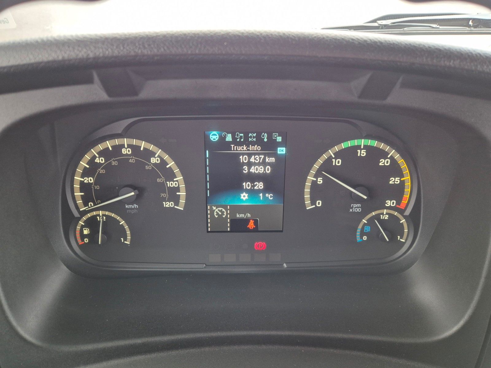 Fahrzeugabbildung Mercedes-Benz Atego 821 K 4x2 Meiller 2x AHK RUL Klima 3 Sitz