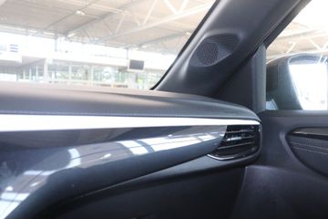 Fotografie 14 des Opel Corsa 1.2 Direct Injection Turbo GS