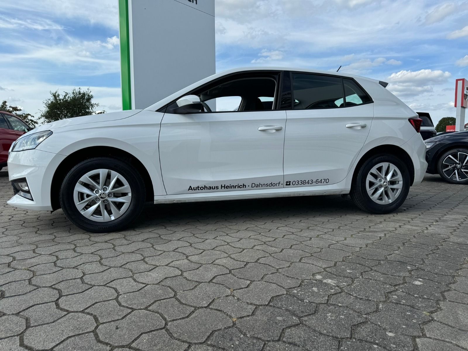 Fahrzeugabbildung SKODA Fabia Essence 95PS 5-Gang*ALU*PDC*Bluetooth