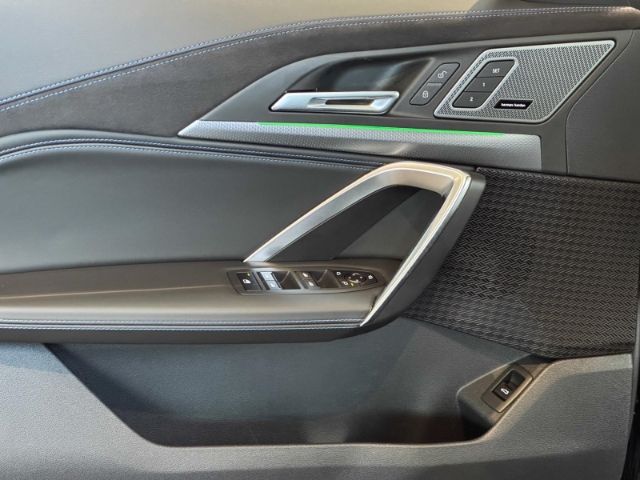 BMW iX2 - Bild 15