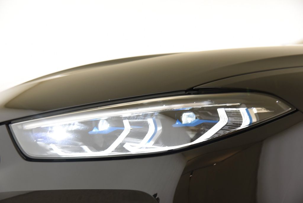 BMW 840