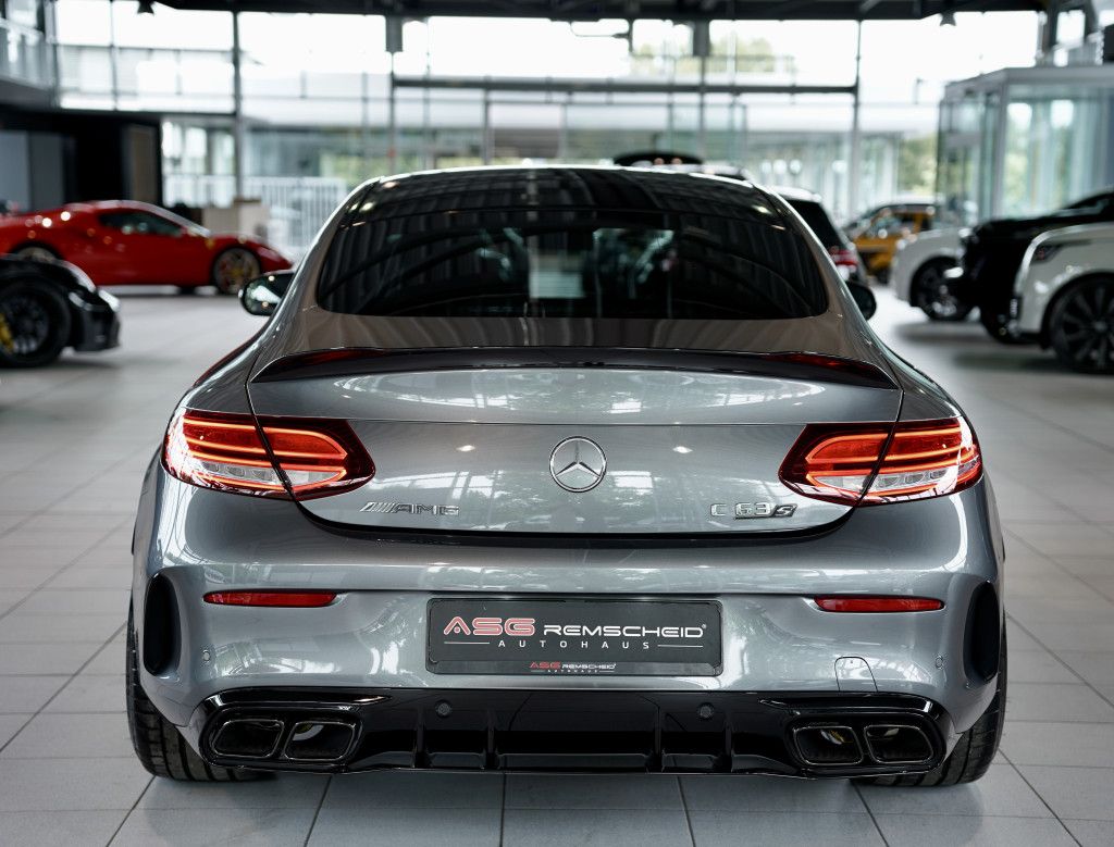 Mercedes Benz C 63 Amg