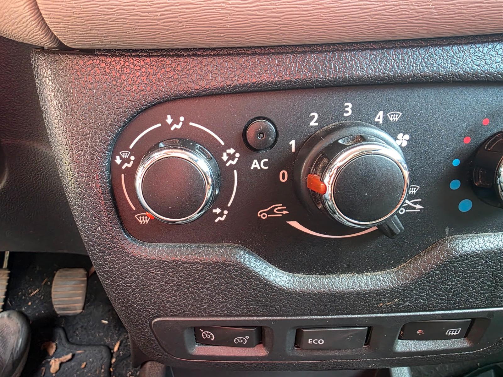 Dacia Lodgy 2014 — photo 9