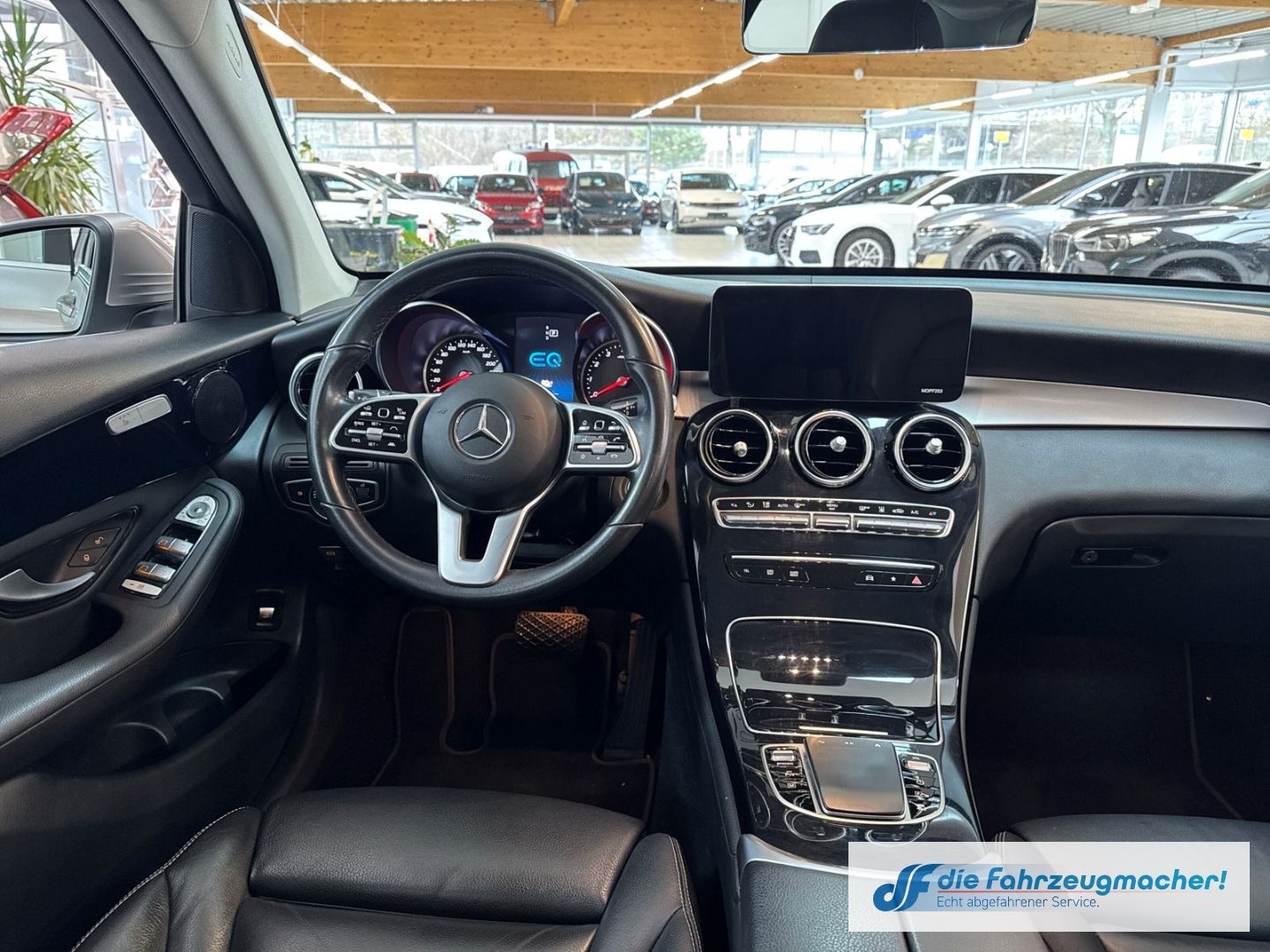 Fahrzeugabbildung Mercedes-Benz GLC 300 e 4Matic AHK-klappbar Leder *EXPORT