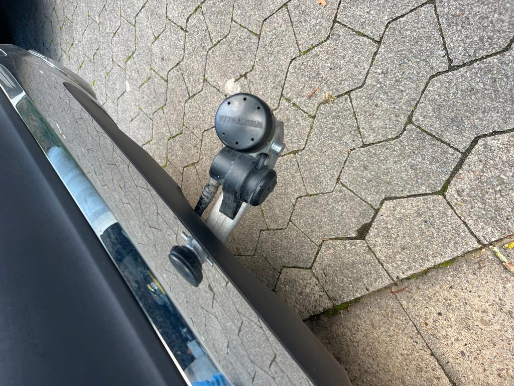 Mercedes-Benz GLB 220