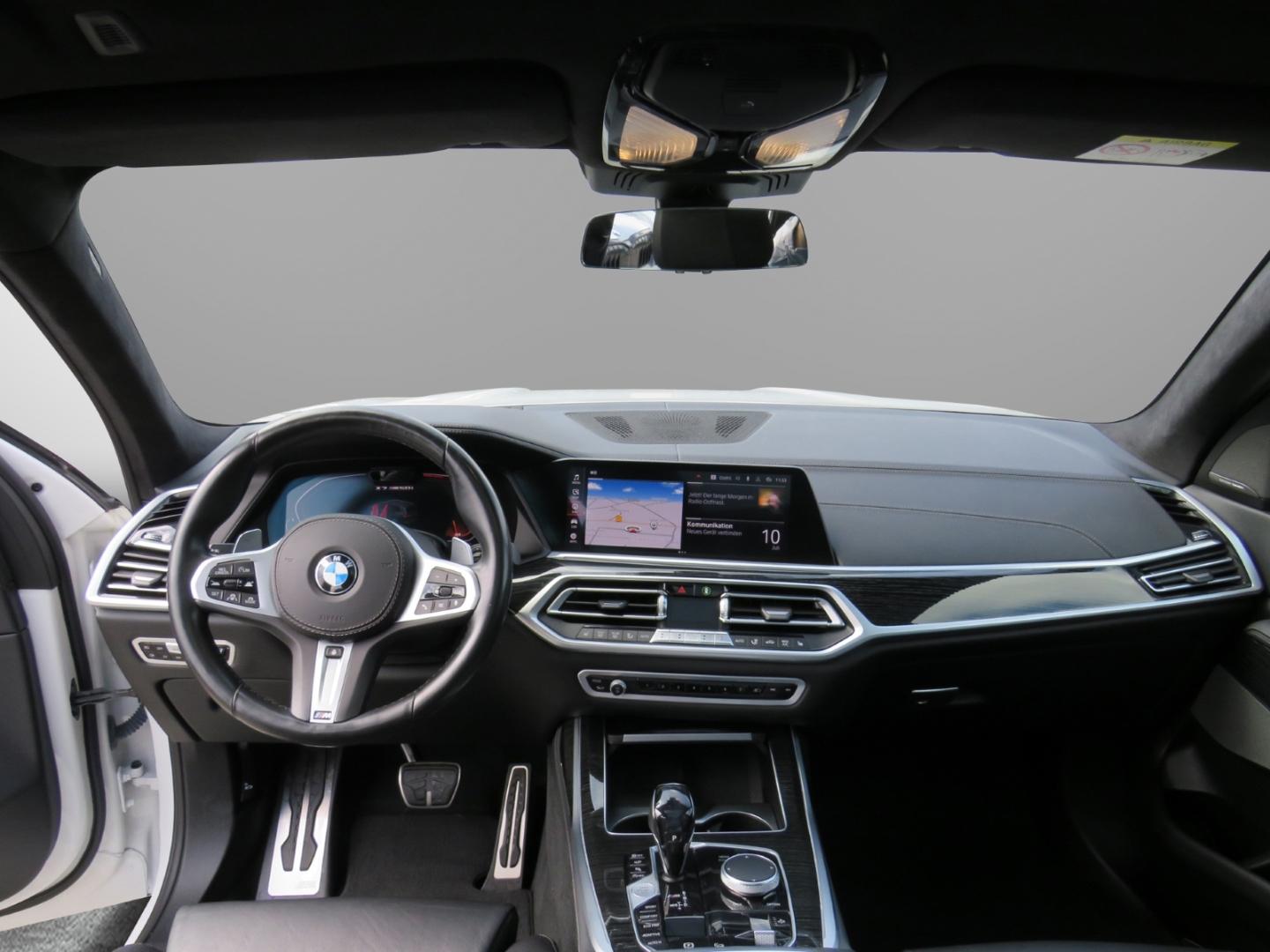 BMW X7 M50 i Sportpaket HUD Luftfederung AD AHK-klap