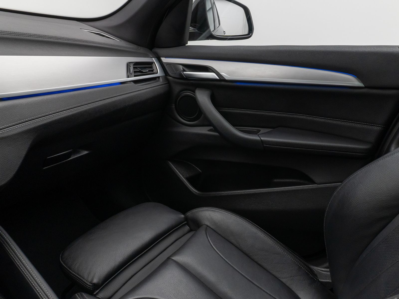 Fahrzeugabbildung BMW X1 xD20d M Sport ACC HUD DAB Panorama HiFi Leder