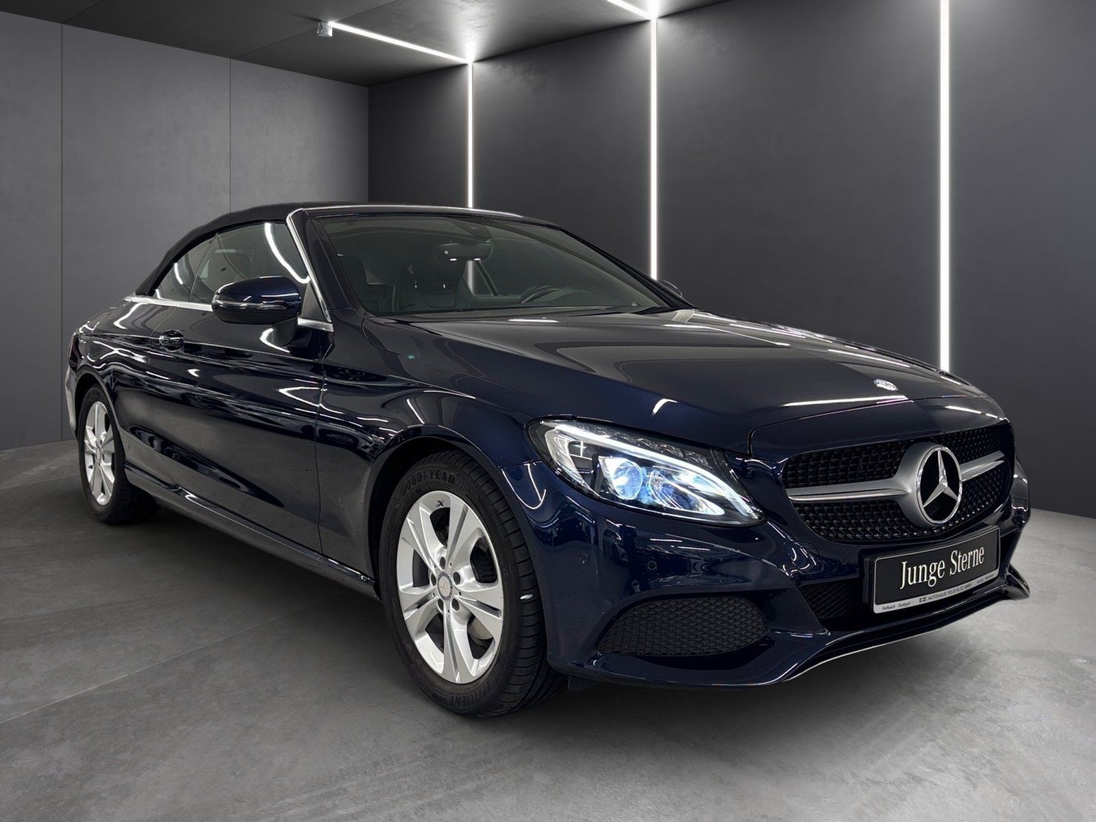 Fahrzeugabbildung Mercedes-Benz C 180 Cabriolet*Kamera*Navi*Totw*Aircap*Airscarf