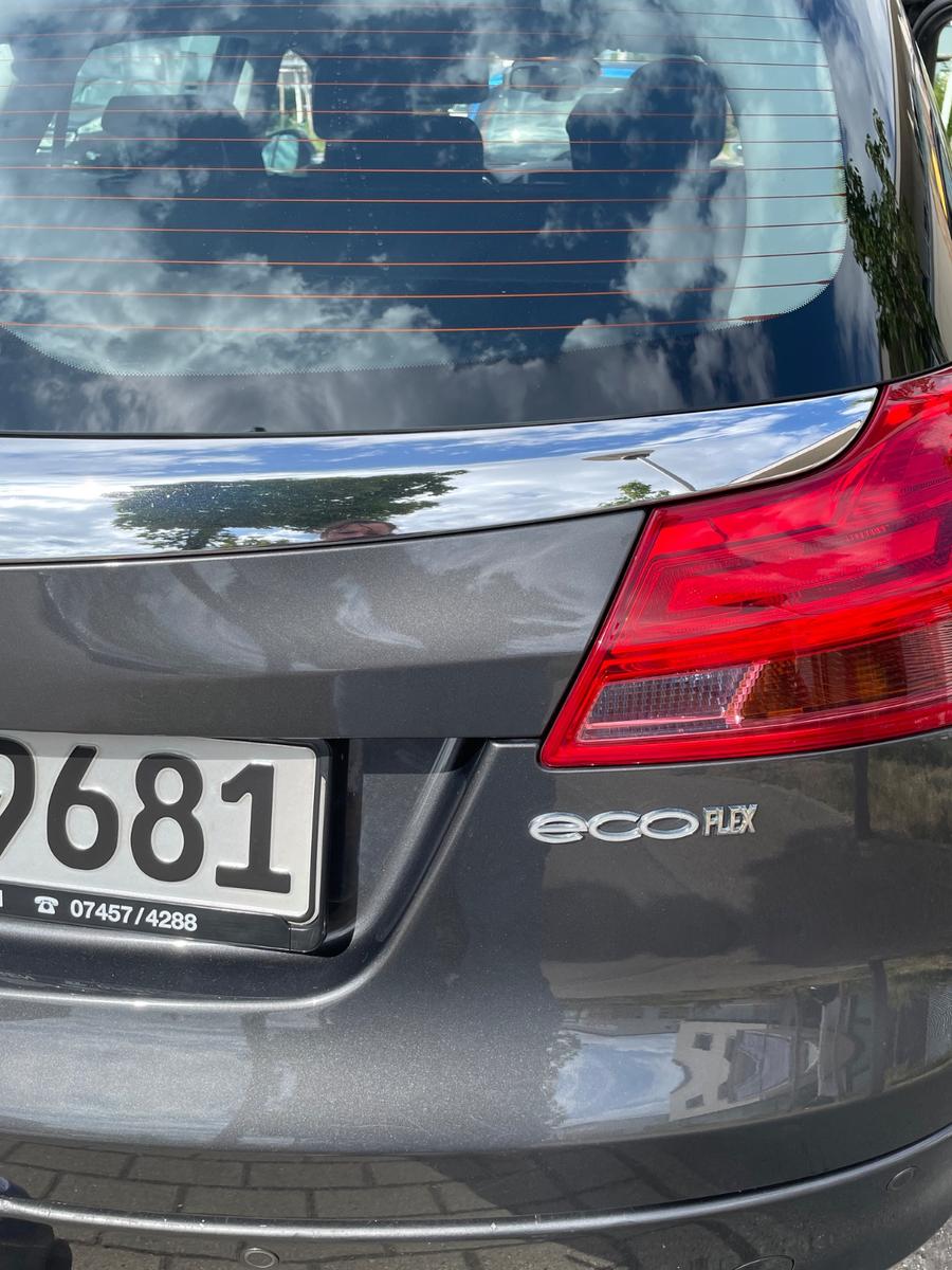 Opel Insignia 2012 — engine 1.362 cm³, 140 HP (103kW)