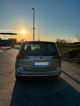 Opel Zafira Tourer 1.8 spritzig & langlebig - Opel Zafira Tourer in Stuttgart