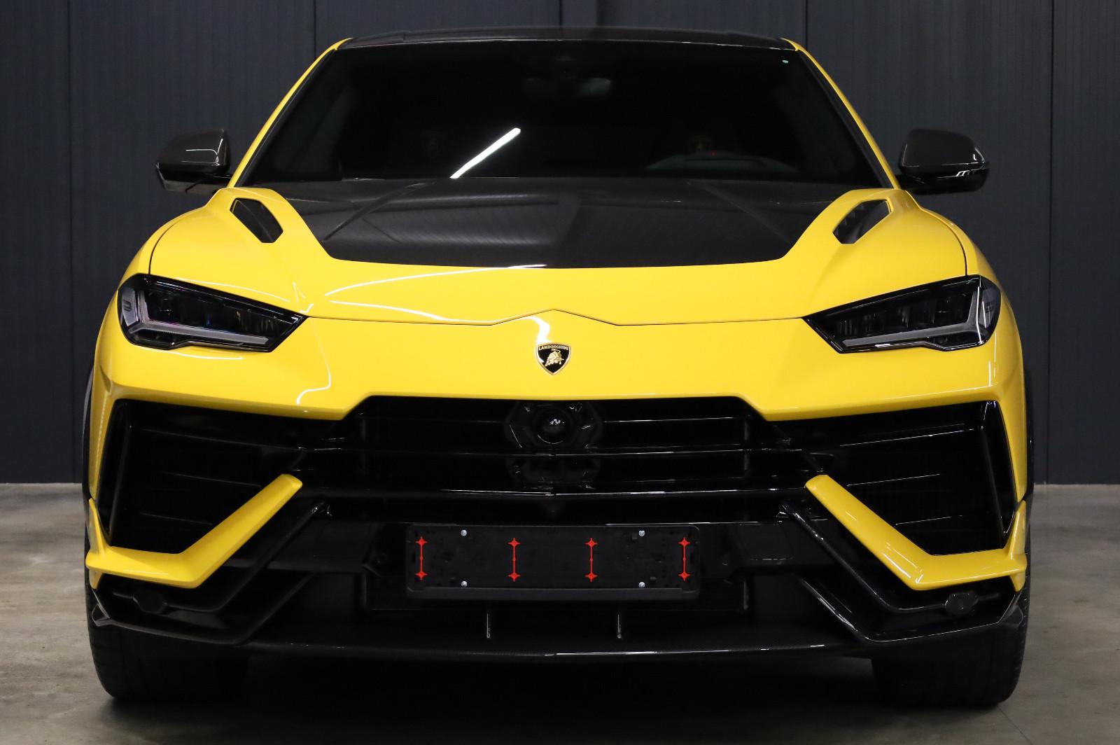 Lamborghini Urus 4.0V8*PERFORMANTE*CARBON*AKRAPOVIC*B&O*