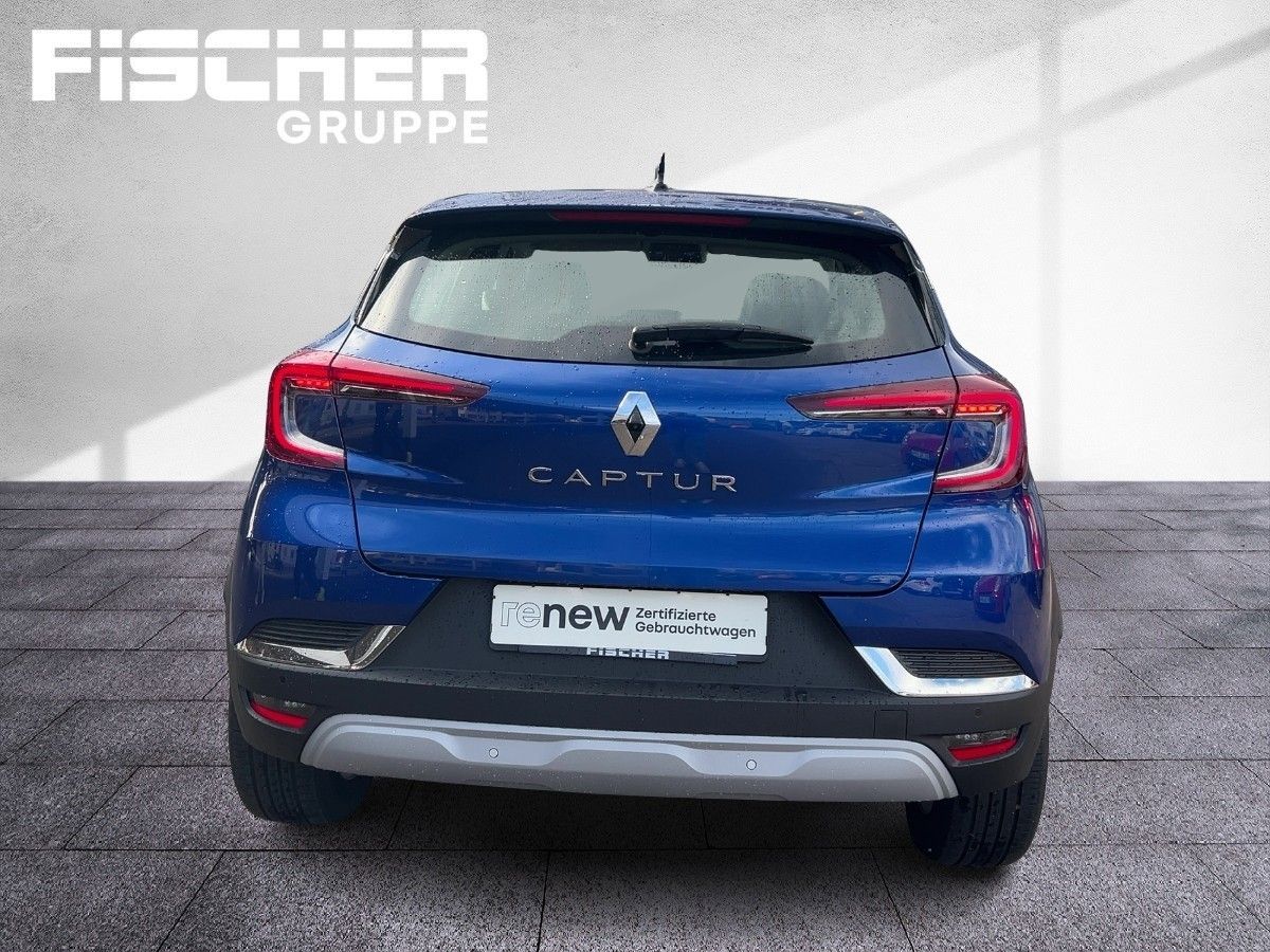 Fahrzeugabbildung Renault Captur INTENS TCe 140 EDC - mit KI generiert/bearbeitet