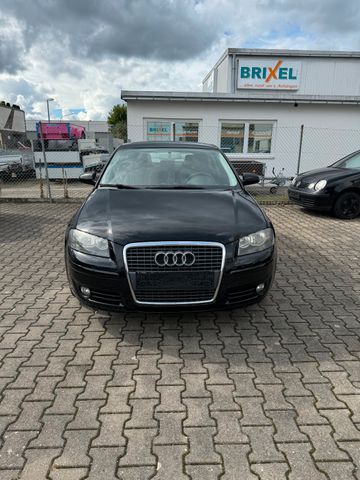 Audi A3 1.6  viele Neuteile