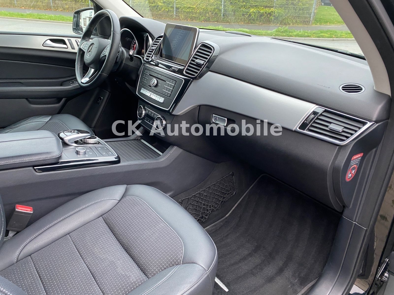 Fahrzeugabbildung Mercedes-Benz GLE 350d 4Matic/Navi/Rückfahrkamera/Tempomat