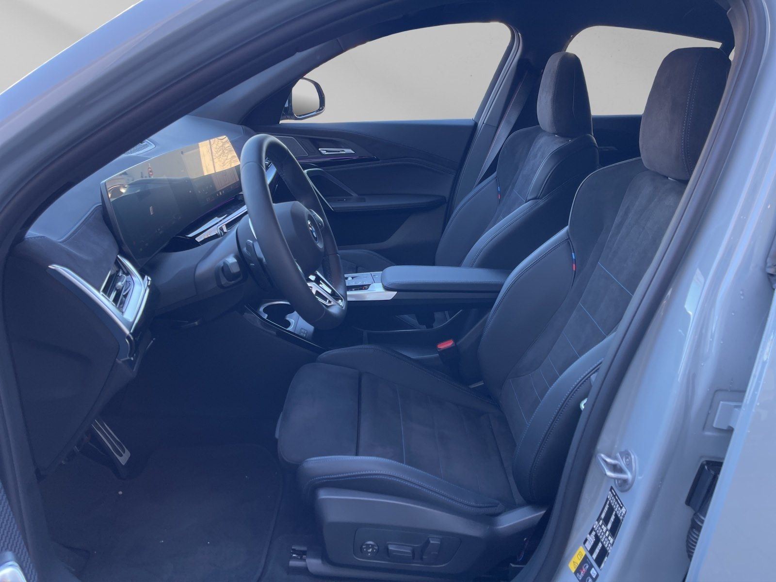 BMW iX2 - Bild 9