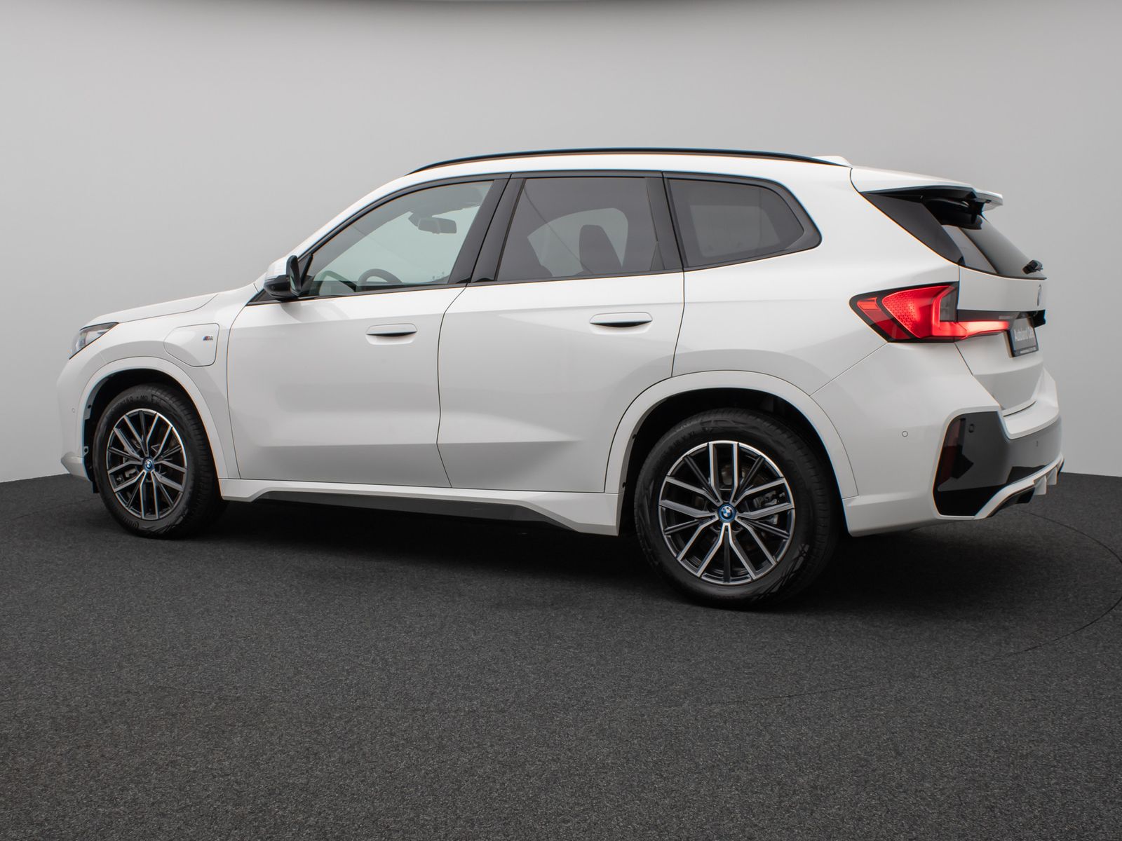 Fahrzeugabbildung BMW X1 xD30e M Sport Panorama 360°HUD DAB H/K AHK