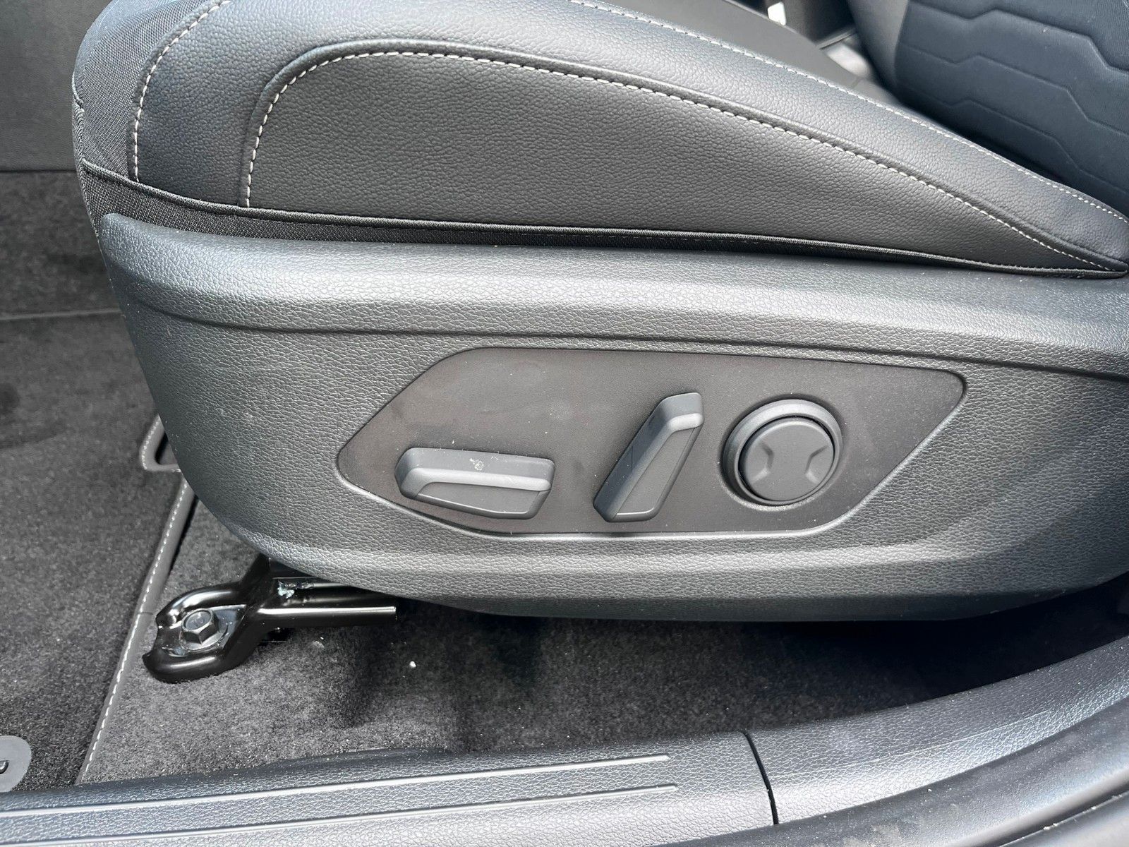 Fahrzeugabbildung Kia Sportage Vision Sitz- Lenkradheizung LED Kamera