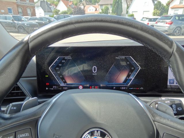 Fahrzeugabbildung BMW 318d/1.Hd/Widesreen/LED/Navi/SitzH/TopZustand